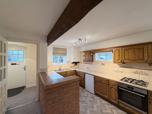 Kitchen diner- click for photo gallery